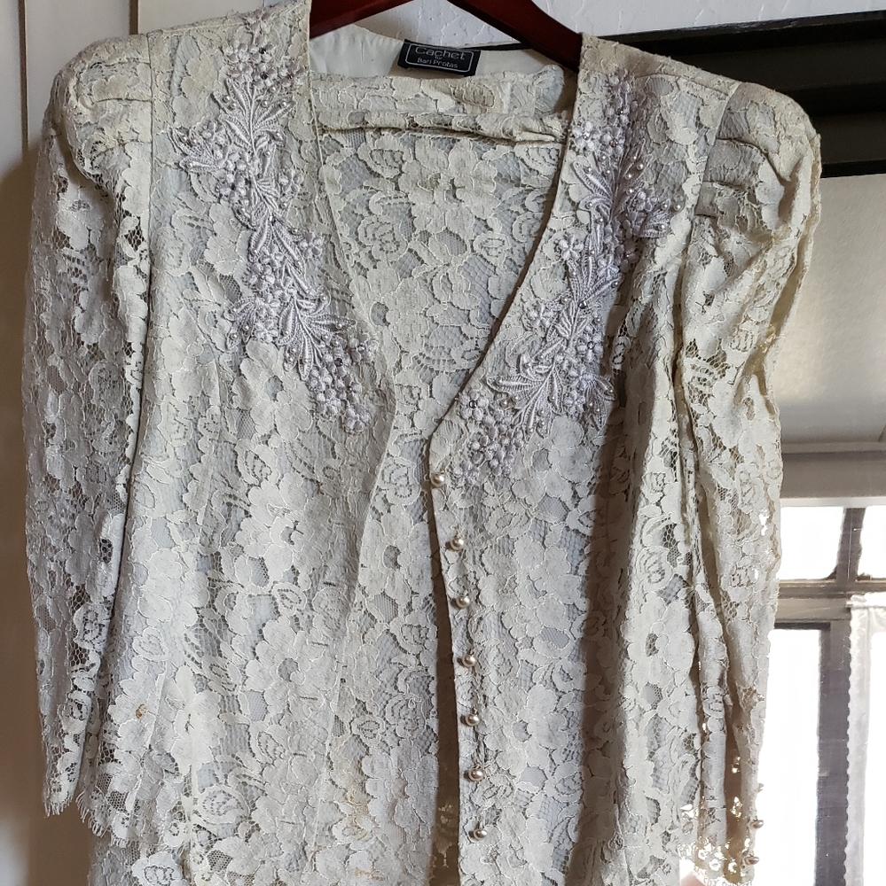 Vtg Cachet lace beaded w Pearls and rhinestones v